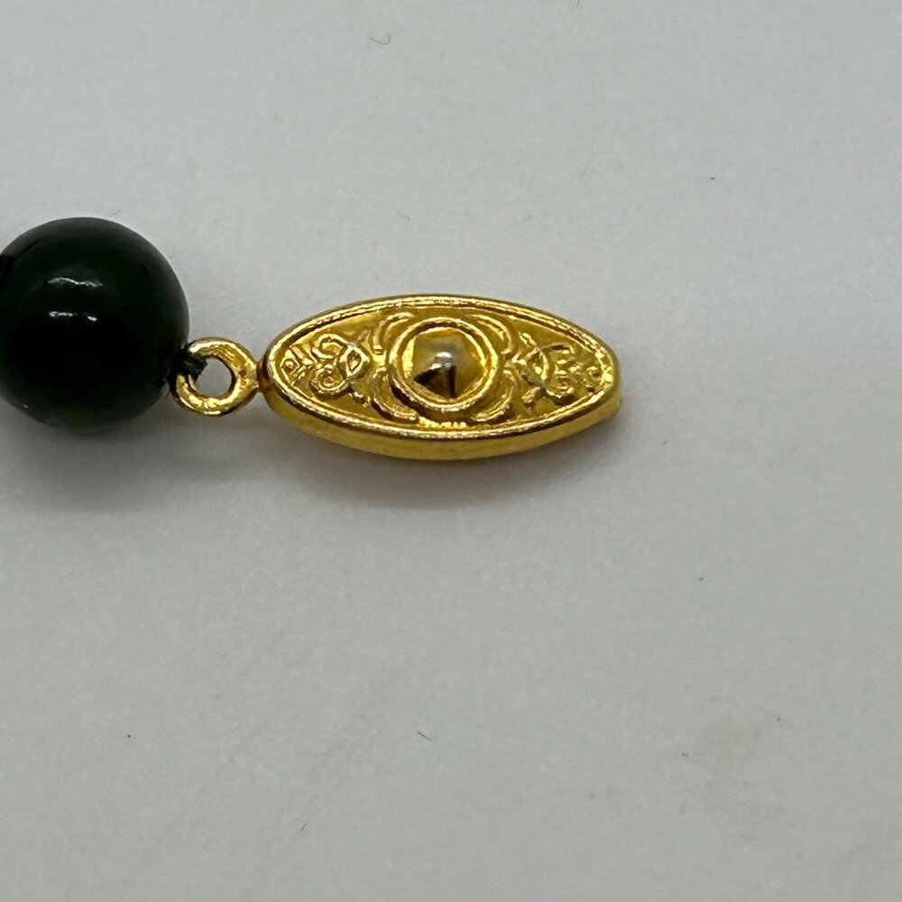 Vintage Forest Green Glass Beaded Bracelet Classic Gold-Tone Clasp Accents - Picture 3 of 15